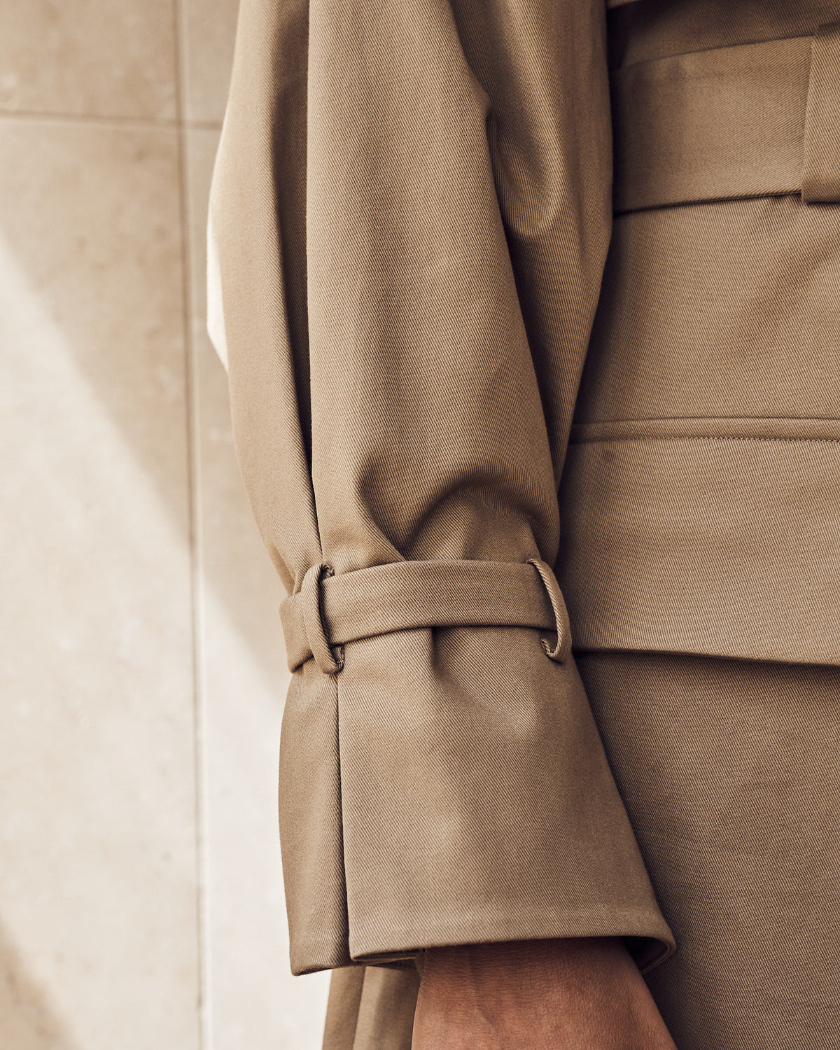 Perfectly fitted sleeve as a result of Varana’s custom order service