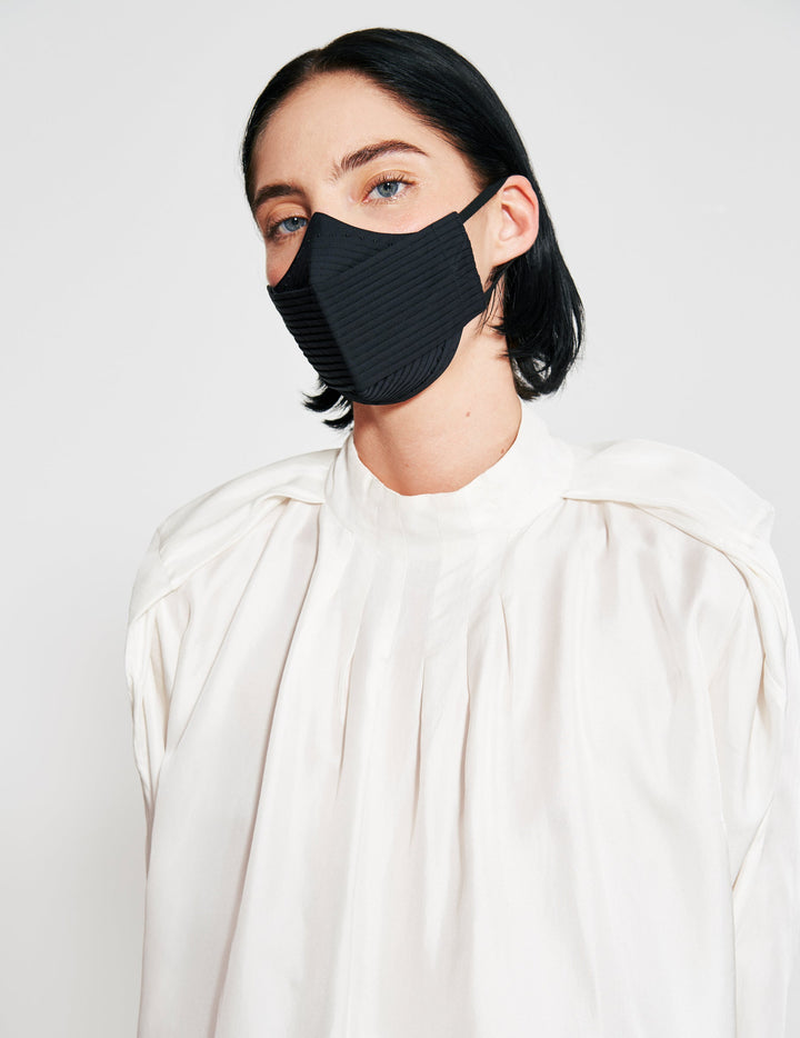 Black Pleated Cotton Face Mask & Pouch