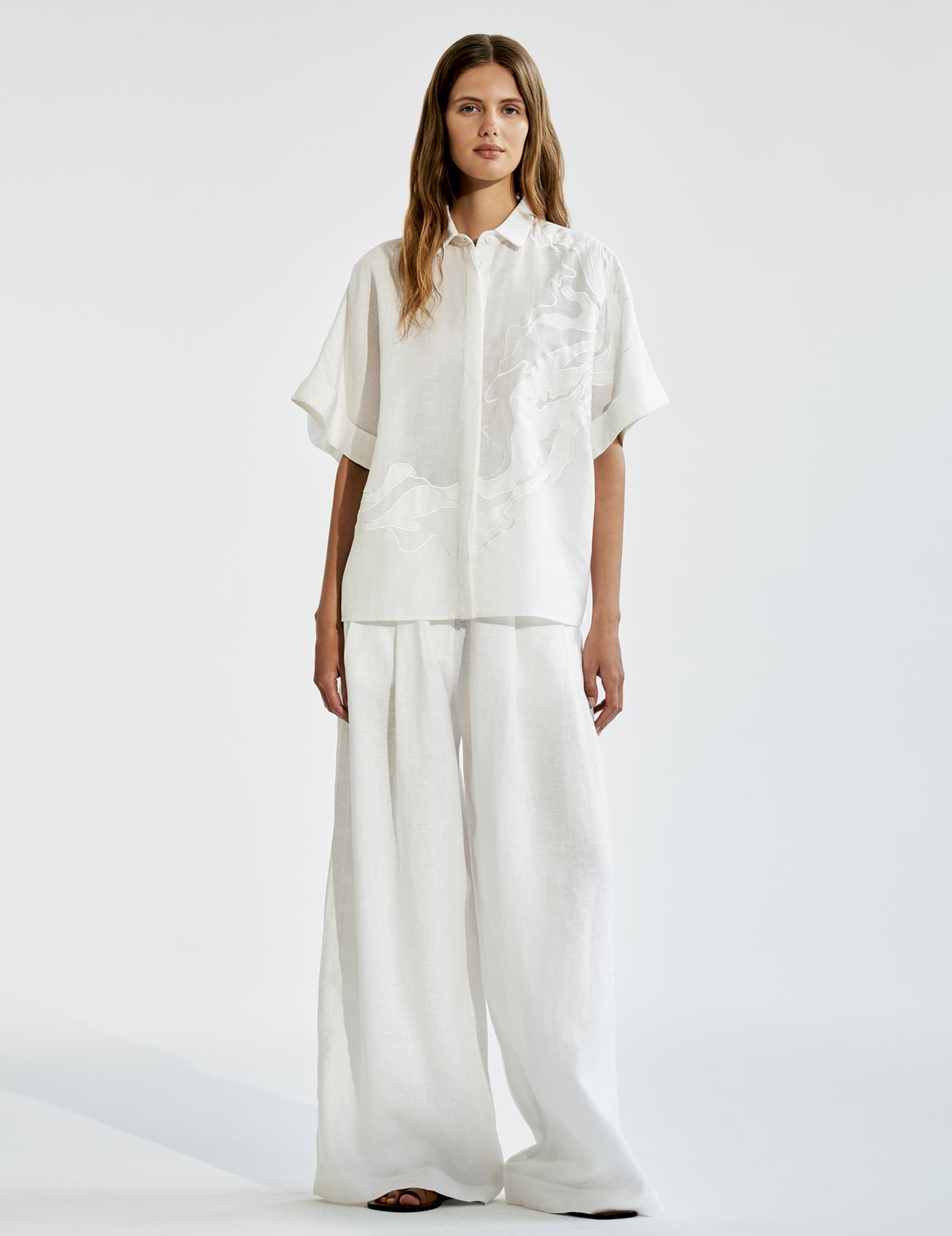  White Linen Kimono Sleeve Shirt With Cutwork Appliqué 