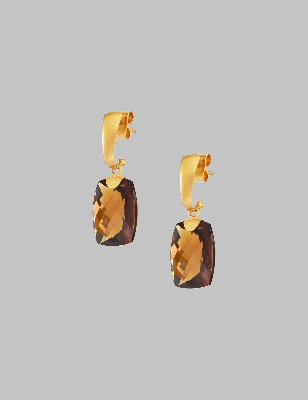  18k Gold Beer Quartz Earrings 