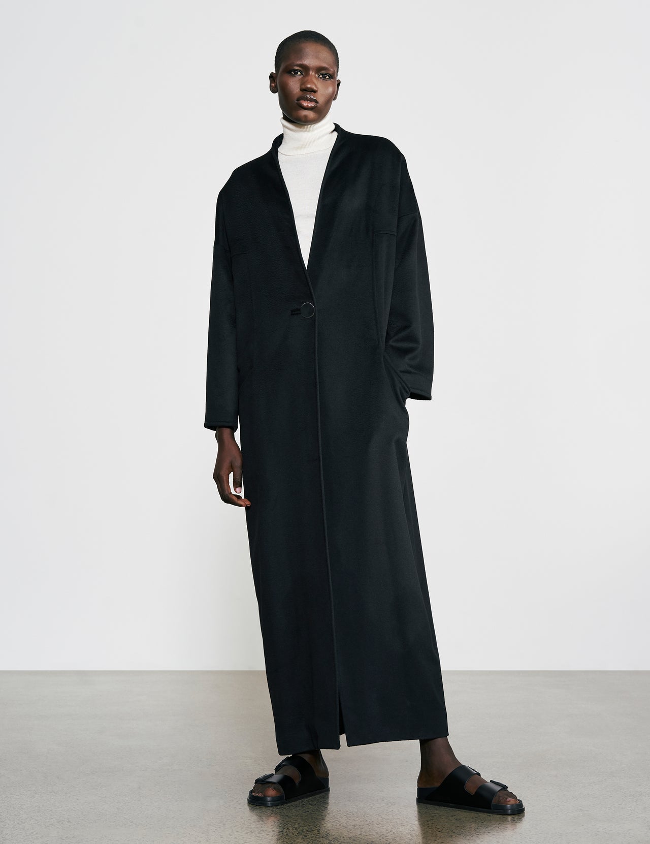  Black Long Cashmere Coat 
