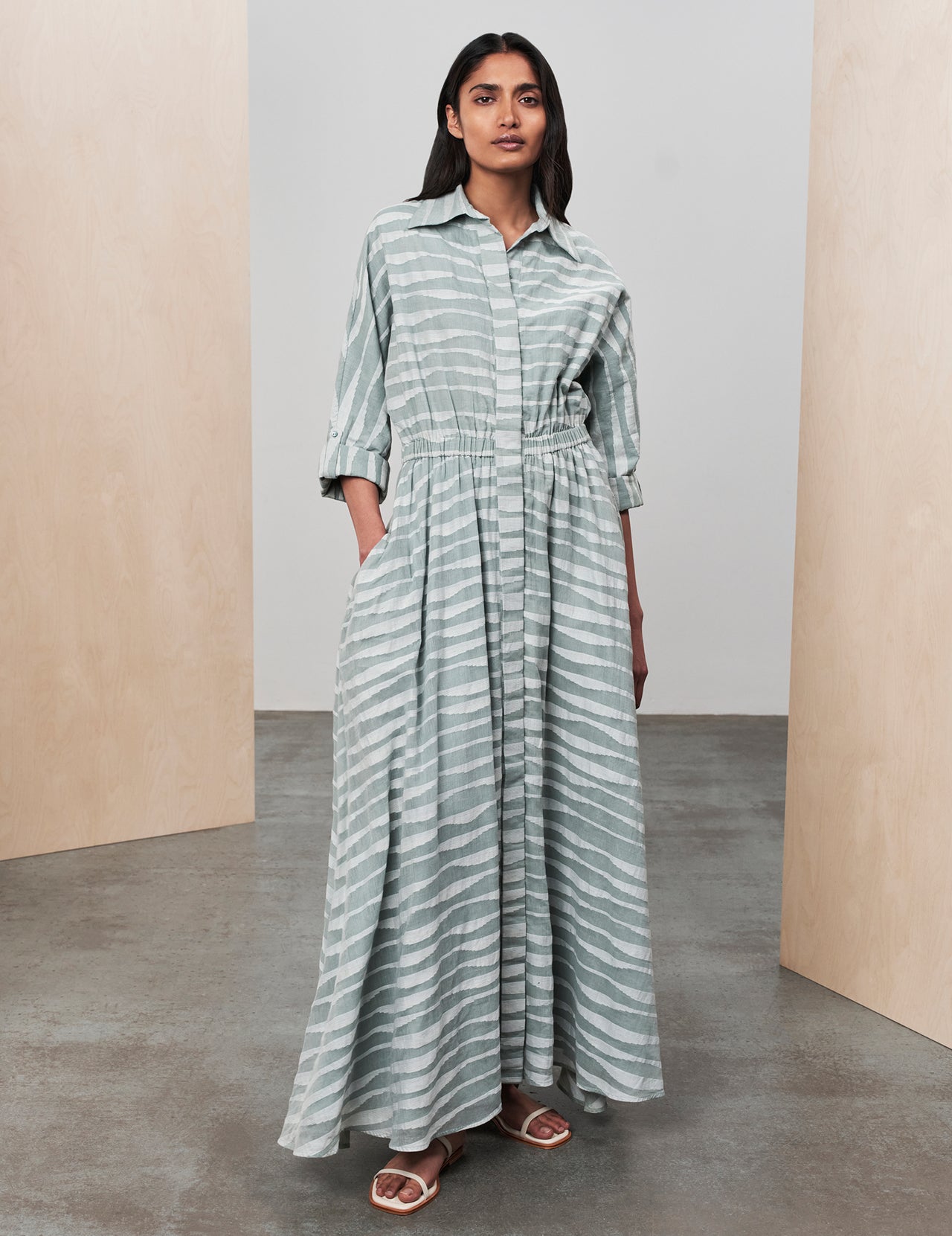  Jade Handwoven Jamdani Ryka Maxi Dress | Varana 