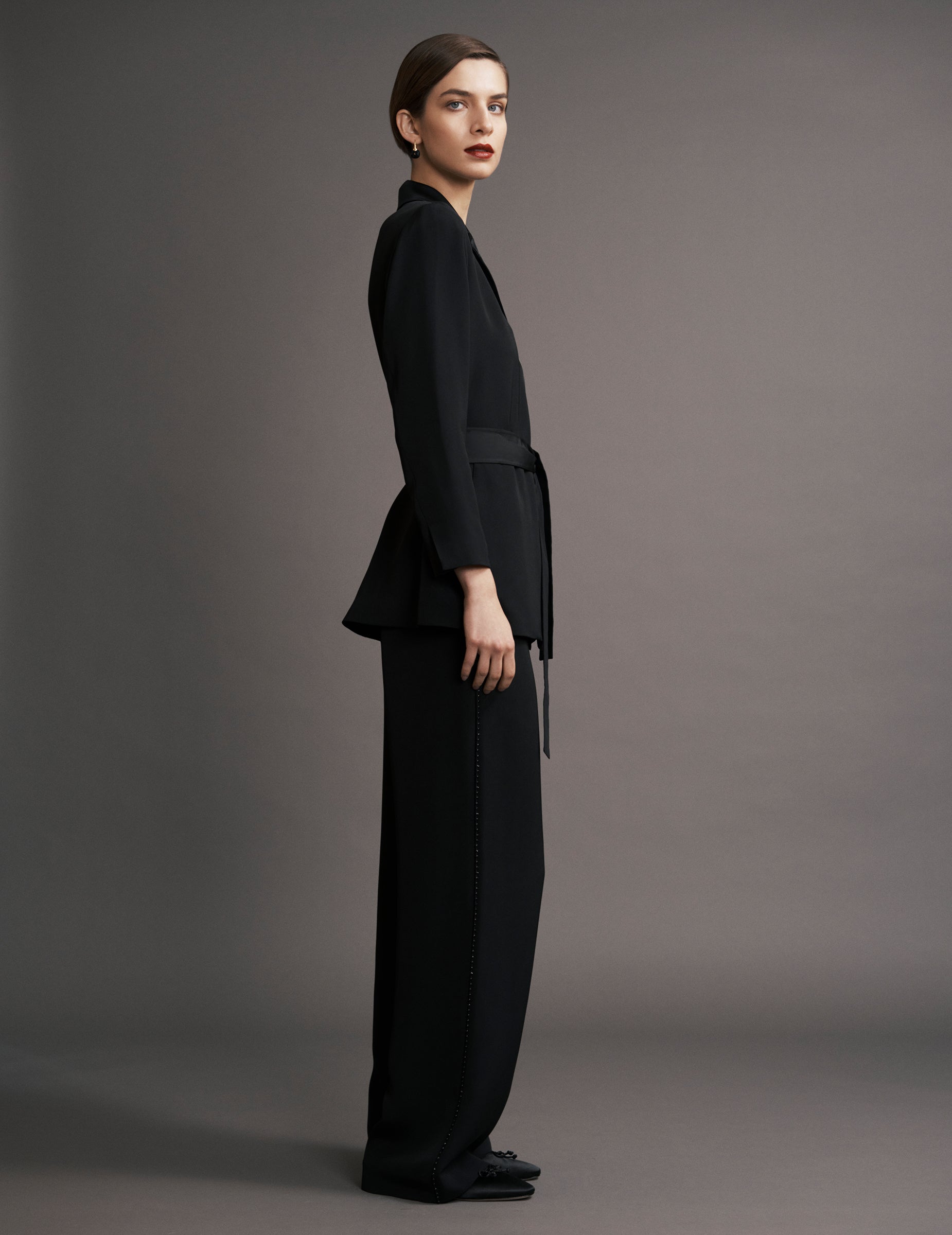 Black Crepe High-Waisted Wide Leg Pants: Women's Luxury Pants | Anne  Fontaine