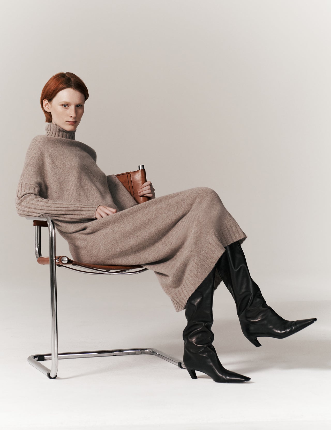  Roll Neck Pleated Cashmere Dress 