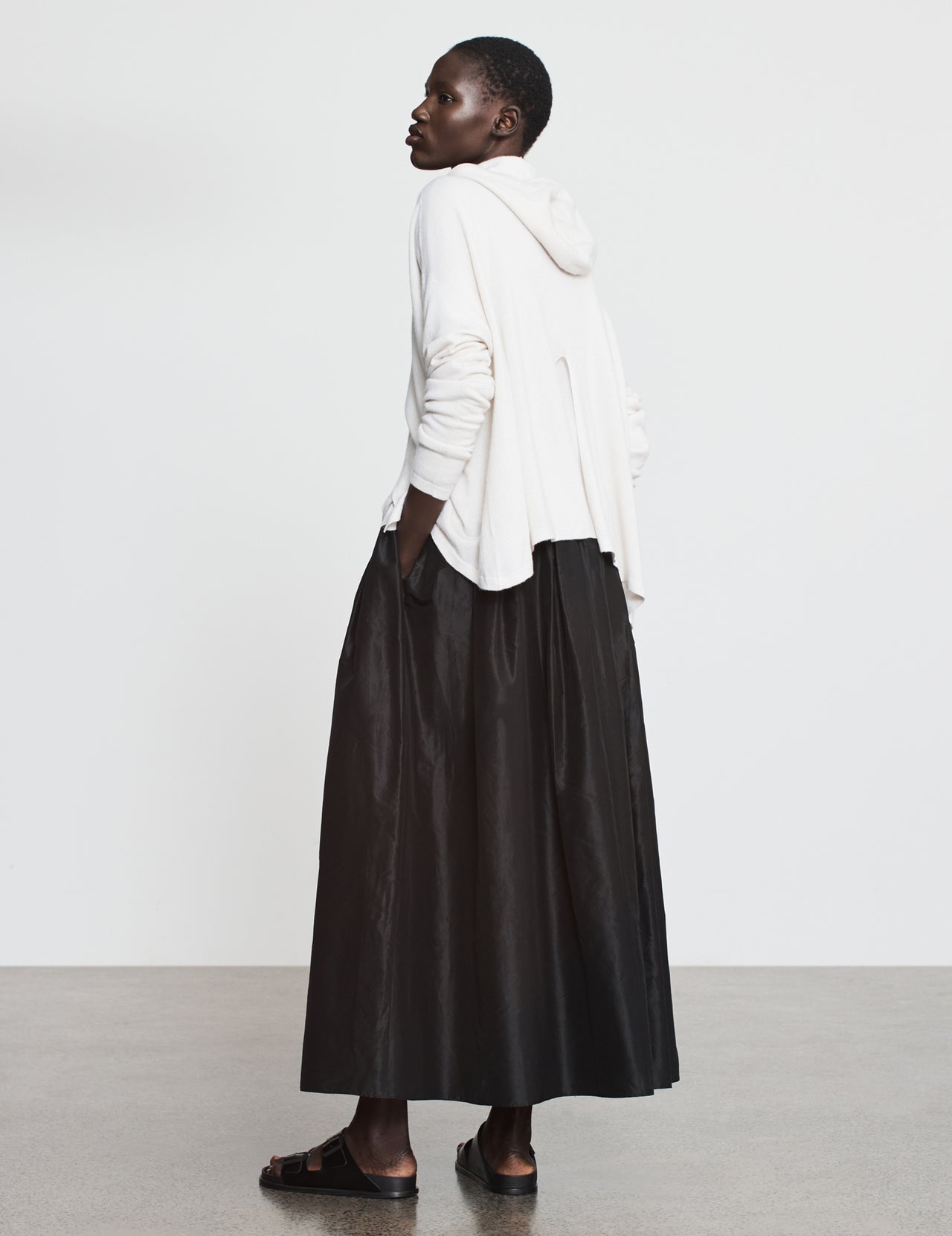  Black Silk Taffeta Pleated Maxi Skirt 